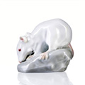 KatNr 715 "Maus auf Postament". Meissen. Ivar Tillberg für Meissen. 1905– 1910.