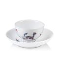 KatNr  Koppchen und Unterschale mit "Fabeltier-Dekor" in der Art des Adam Friedrich von Löwenfinck. Meissen. Um 1735/1740.
