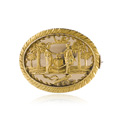 KatNr 824   Gold-Brosche mit Vermählungsszene. Mitte 19. Jh.