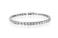 KatNr 831   Filigranes Rivière-Armband (sog. Tennisarmband). Weißgold mit 45 Brillanten. 2. H. 20. Jh.