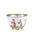 KatNr 735   Koppchen mit Chinoiserie. Wohl Meissen. Um 1722– 1730.