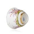 KatNr 735 Koppchen mit Chinoiserie. Wohl Meissen. Um 1722– 1730.