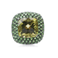 KatNr 618 Auffälliger Weißgold-Entourage-Ring mit Citrin-Solitär und grünen Tsavoriten. William Lam & Co., USA.