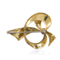 KatNr 652 Gelbgold-Schleifenbrosche mit Diamanten.