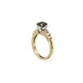 KatNr 829 Zarter Diamant-Goldring mit tiefgrünem Turmalin-Solitär.