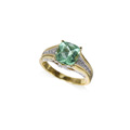 KatNr 827&nbsp;&nbsp; Gelbgoldring mit blass-türkisem Turmalin-Carré (ca. 2 ct).