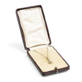 KatNr 884 Filigranes Art déco-Collier mit Diamanten. Wohl um 1920.