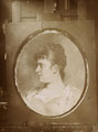 KatNr 772 Theodor Kirsten (zugeschr.), Acht Werk- bzw. Porträtfotografien von Werken Leon Pohles, Eduard Leonhardis u.a. Wohl late 19th cent.