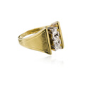 KatNr 864 Gelbgold-Ring mit drei Brillanten.