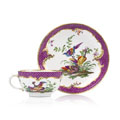 KatNr 622 Tasse und Untertasse mit Exotischer Vogel-Malerei. Meissen. 1762– 1763.
