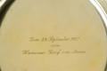 KatNr 667 Vier Platzteller aus dem Besitz der Familie von Arnim. U.a. Emil Harnisch für Gebrüder Friedländer, Berlin. Wohl um 1909–1927.