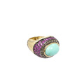 KatNr 833&nbsp;&nbsp; Éntouragering mit Türkiscabochon und Rubinen (ca. 9,5 ct). Le Vian, USA.